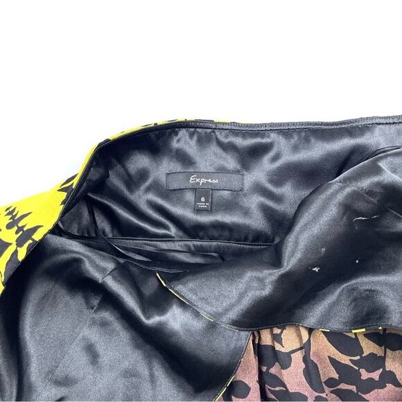 Express Silk Eucalyptus Print Halter Top - Picture 3 of 3